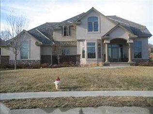 18452 Woolworth Cir, Omaha, NE 68130