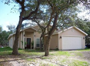134 Spring Ln, Rockport, TX 78382