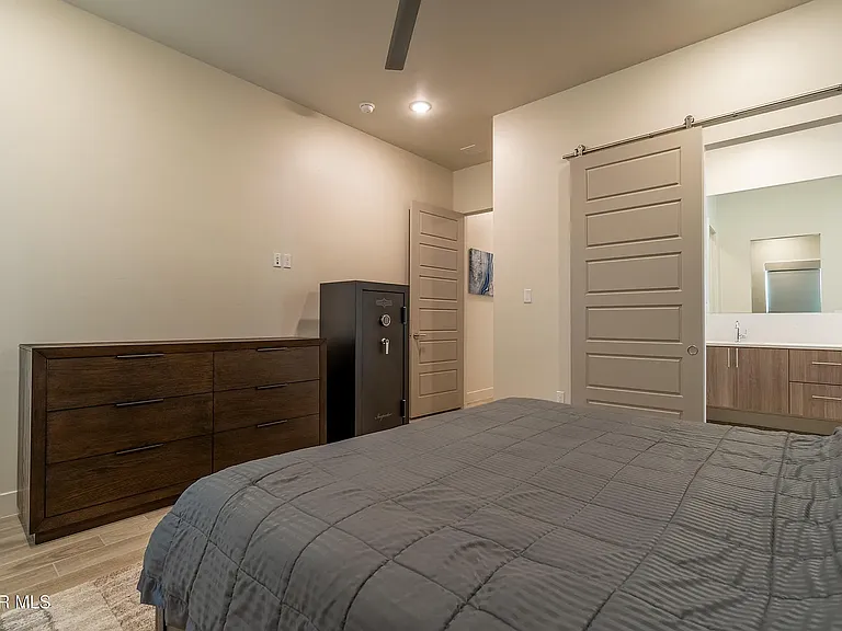 824 Durham Way — Photo 17
