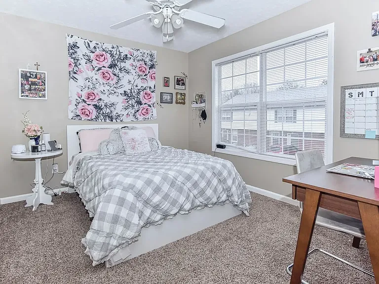 314 W Riley Dr #7G — Photo 10