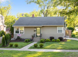 124 Westend Ave, Westmont, IL 60559