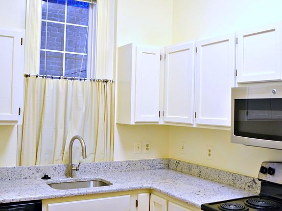 4th image of 504 N 25th St