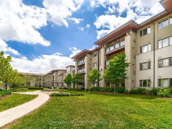 570 Lolita Gdns #119, Mississauga, ON L5A 0A1