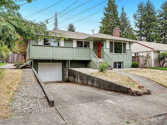 3rd image of 1419 S Ferdinand Dr