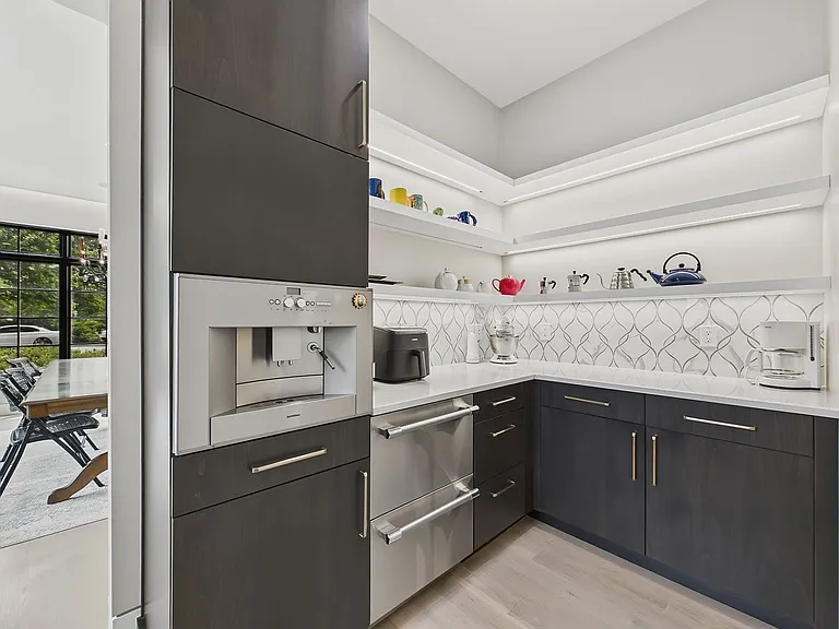 155 N Southmoor Dr — Photo 23