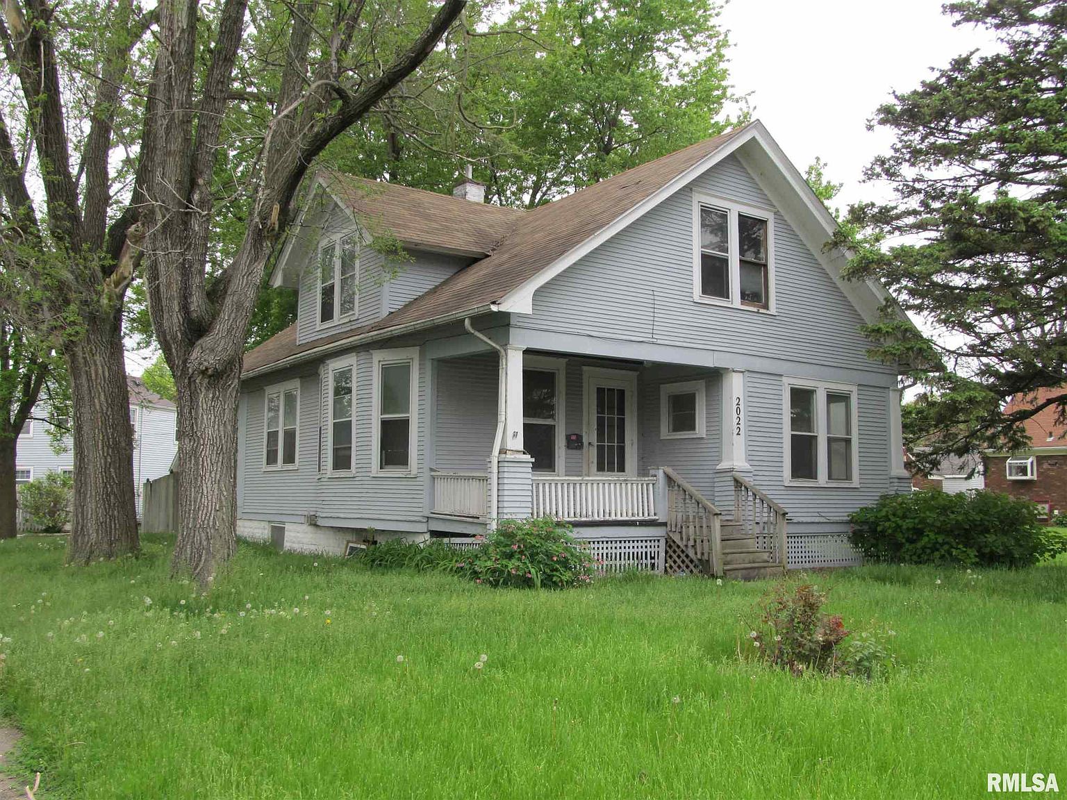 2022 Hickory Grove Rd, Davenport, IA 52804 | Zillow