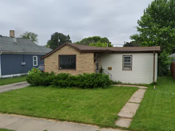 1626 Ontario St, Oshkosh, WI 54901