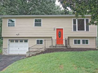 68 Rapple Dr, Albany, NY 12205