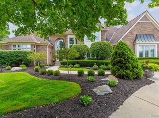 13612 Berkshire Ct, Plymouth, MI 48170