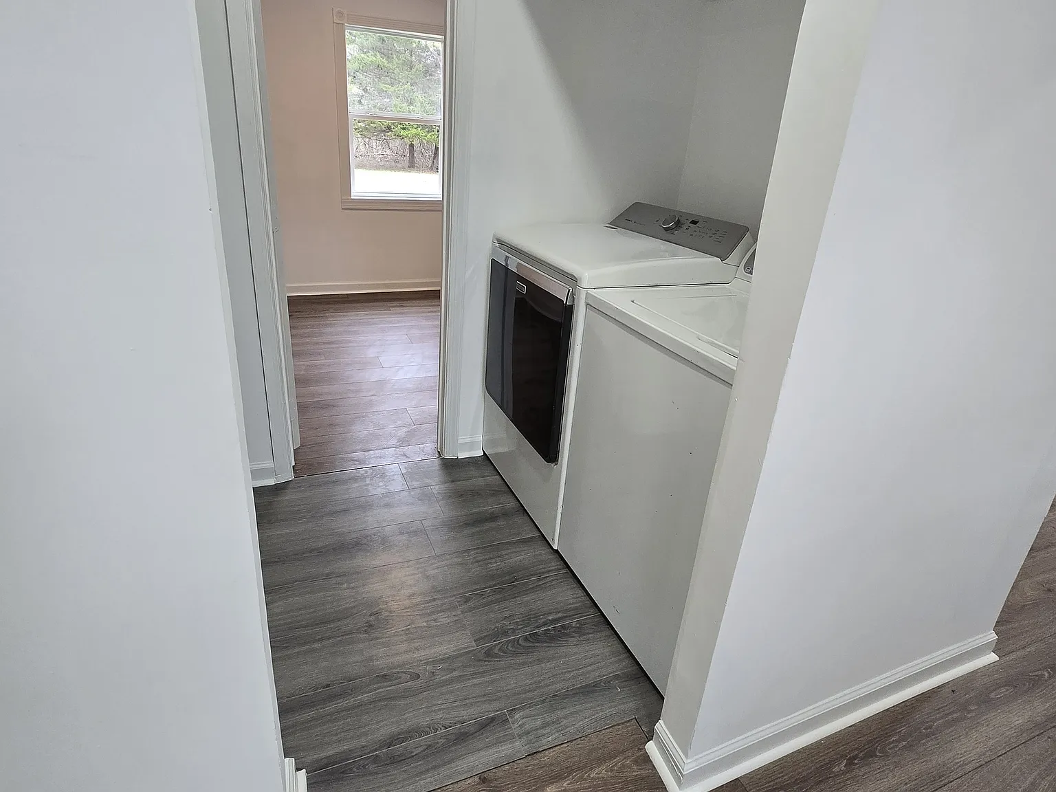 2576 Twiford Rd — Photo 2