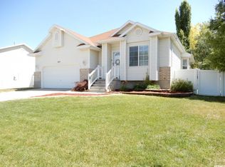 907 W 1520 N, Clinton, UT 84015