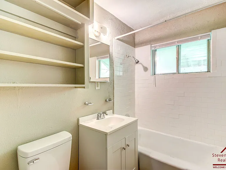 1436 NW Ozmun Ave — Photo 28