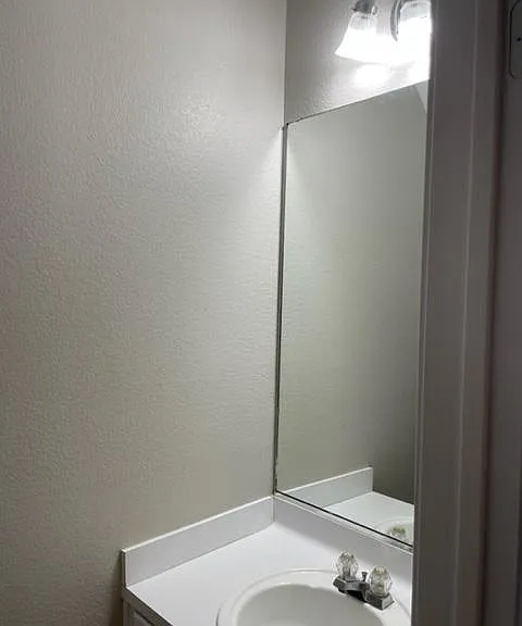 1/2 bath downstairs