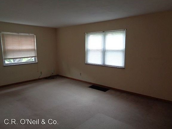 5th image of 105 Village Dr #C