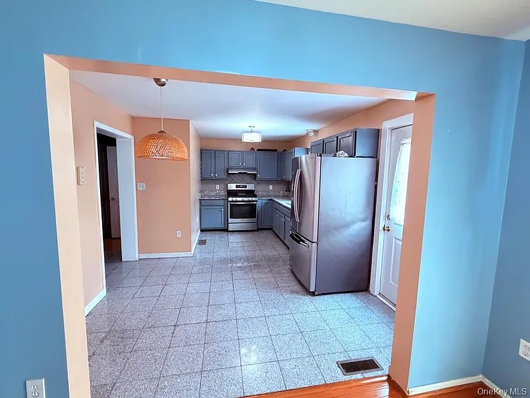 7 Pond St — Photo 5
