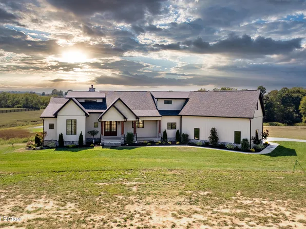 755 S Stallard Dr, Shelbyville, KY 40065