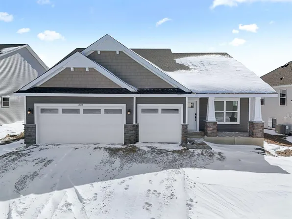 1922 Ironwood Dr, Carver, MN 55315