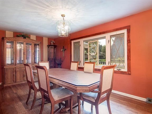 5th image of 5570 White Plains Way