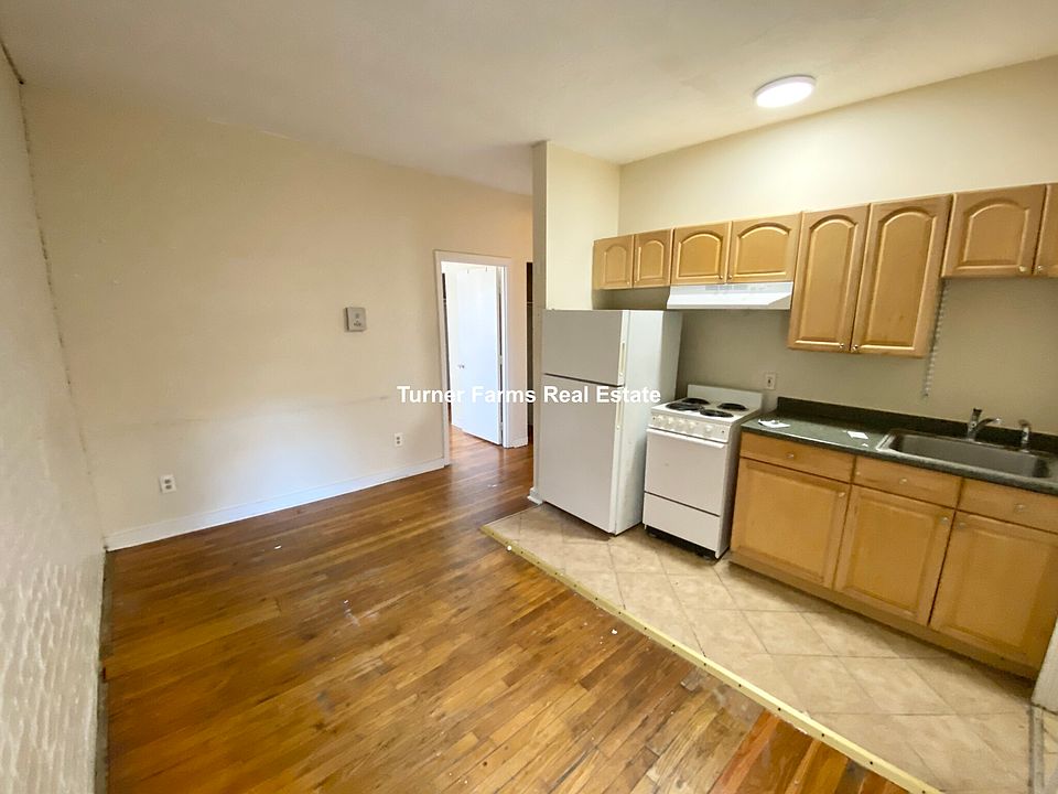 1st image of 894 Huntington Ave #77