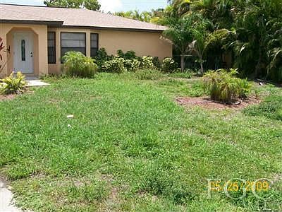 Home for Sale in Cape Coral, FL $60,000