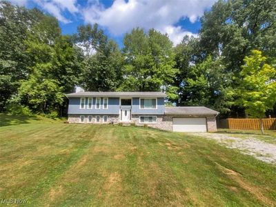 2725 Sun Dr, Akron, OH, 44312
