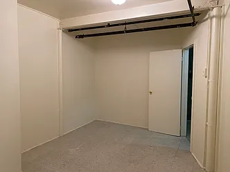 Rented by R New York