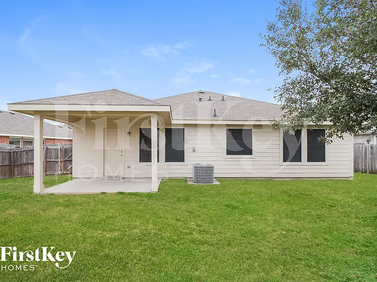 802 Hawthorne Rd — Photo 14