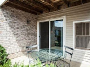 1627 E Sunset Dr, Waukesha, WI 53189