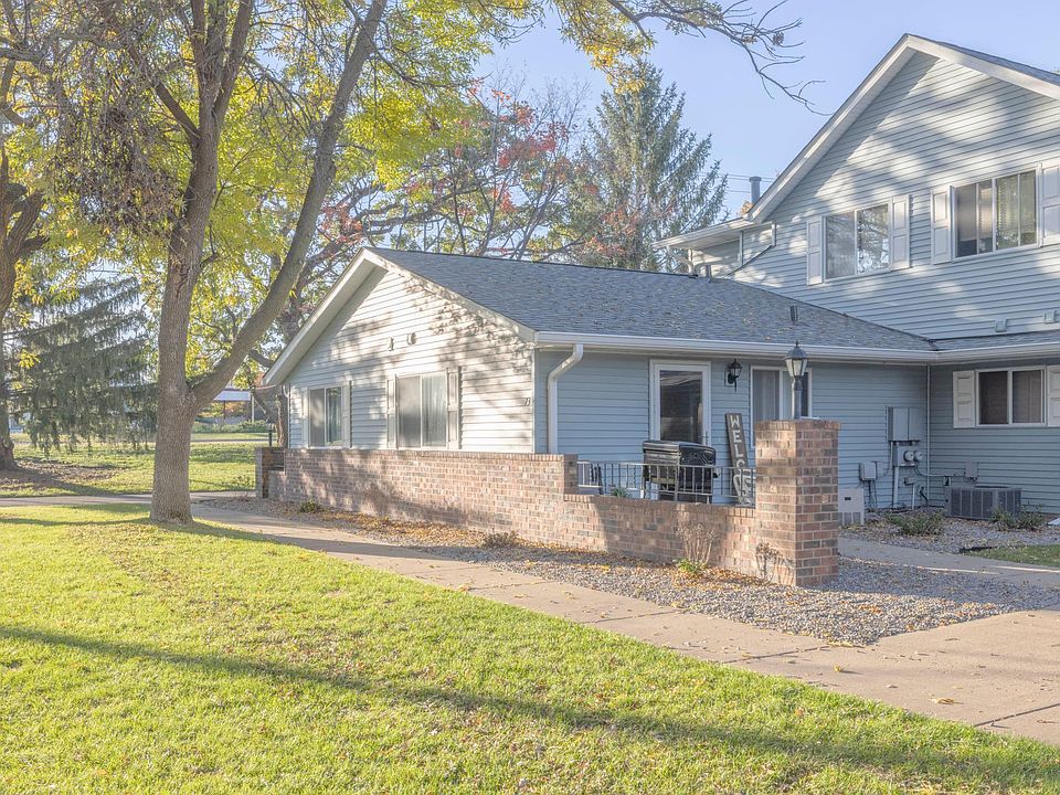 1st image of 73 96th Ln NE