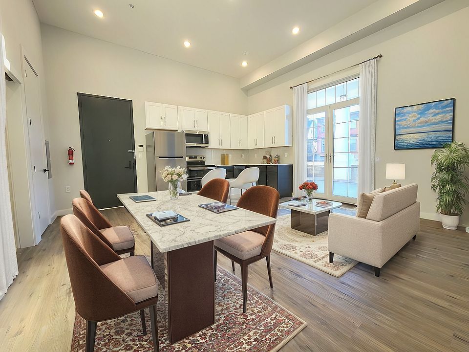 1st image of 29 Albert Dr #3