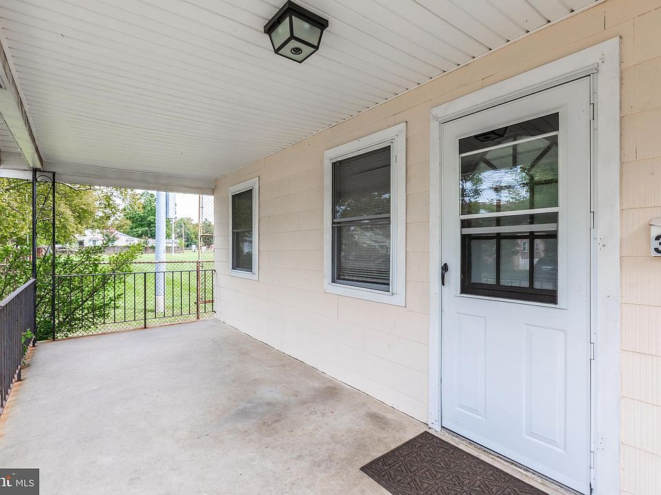 35 W Front St, Palmyra, NJ 08065 Zillow