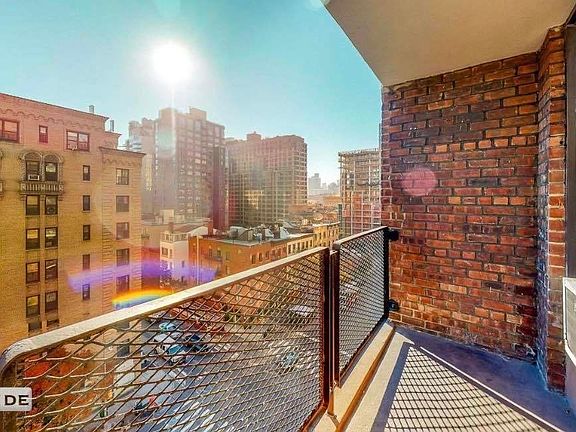 2nd image of 165 E 35th St #3R