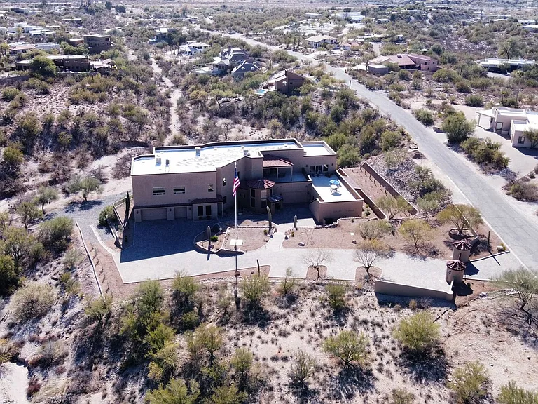 3900 N Camino Blanco #1 — Photo 25