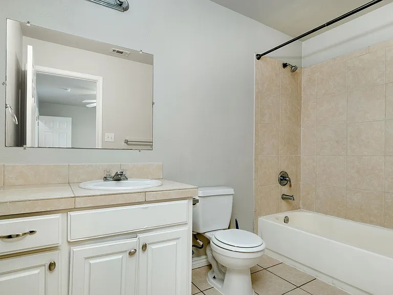 107 Castleberry Ct #C — Photo 12