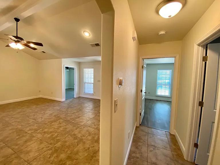 4804 Harvard St — Photo 5