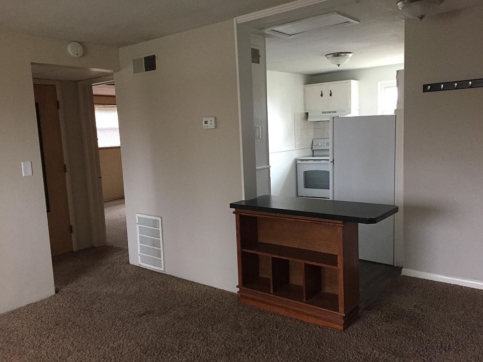 Livingroom looking into kitchen