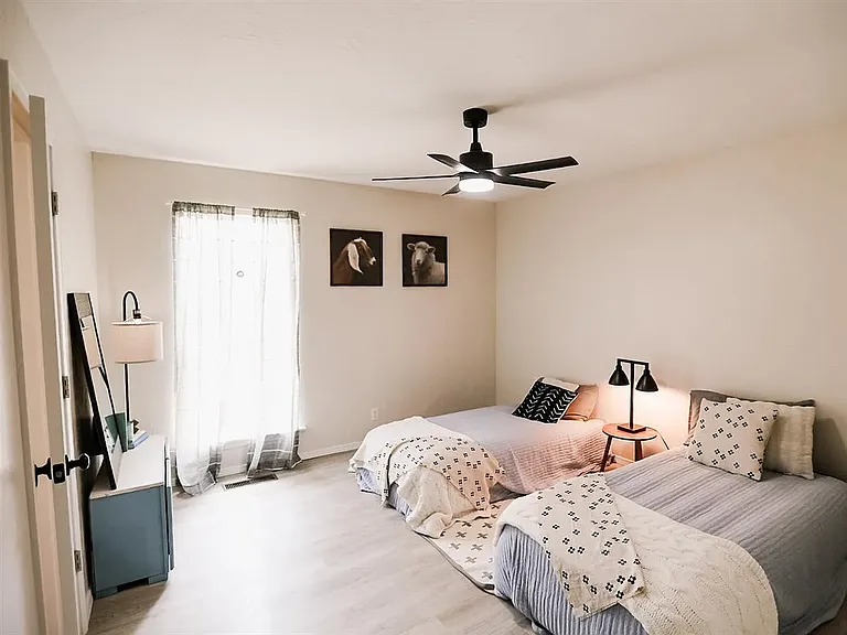 109 Road Runner Dr — Photo 12