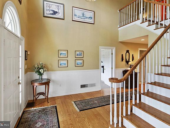 4th image of 206 Wayside Ln