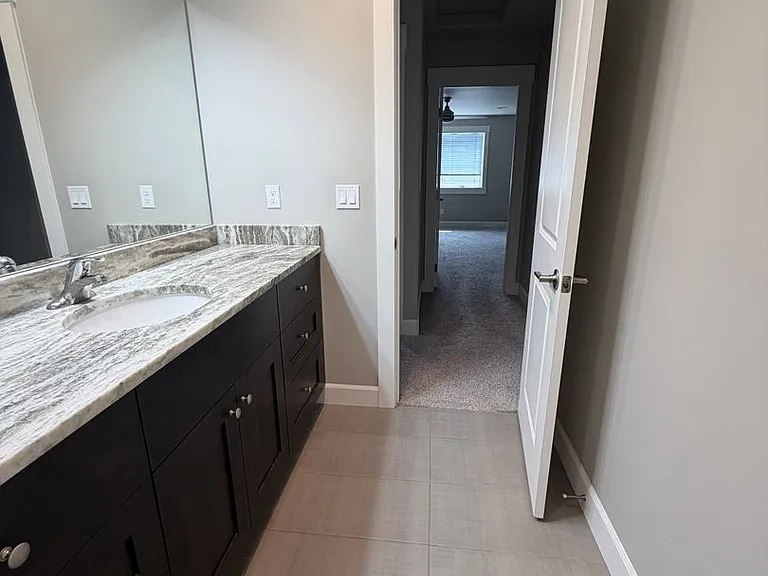 1508 N Western Ave — Photo 10