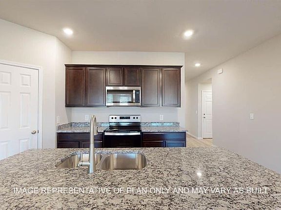 4th image of 218 Barton Creek Drive