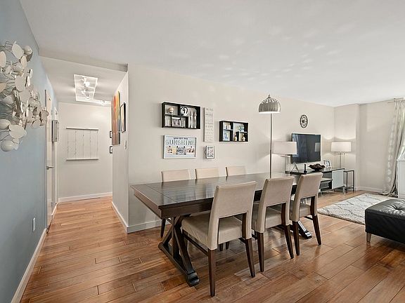 4th image of 501 E 79th St APT 8C