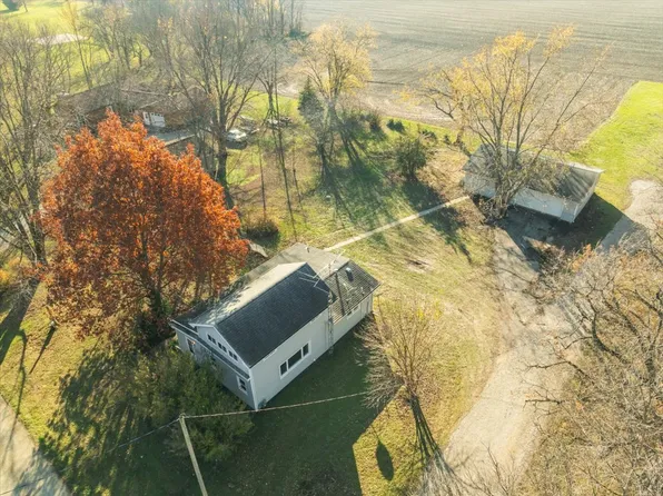 502 Park St, El Paso, IL 61738