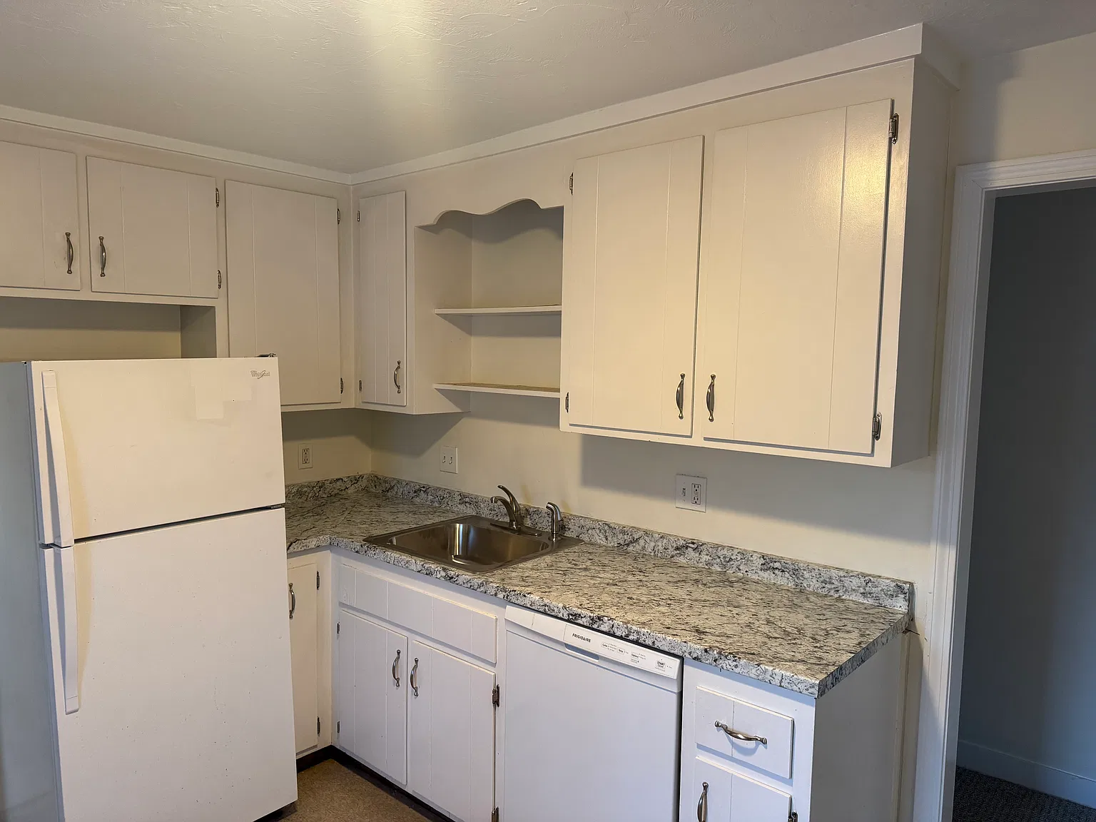 3 bed, $2,800 — Photo 1