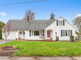 11 Faulkner Rd, North Andover, MA 01845