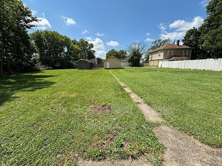 208 Garfield St — Photo 4