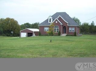 6407 Trails End Rd, College Grove, TN 37046