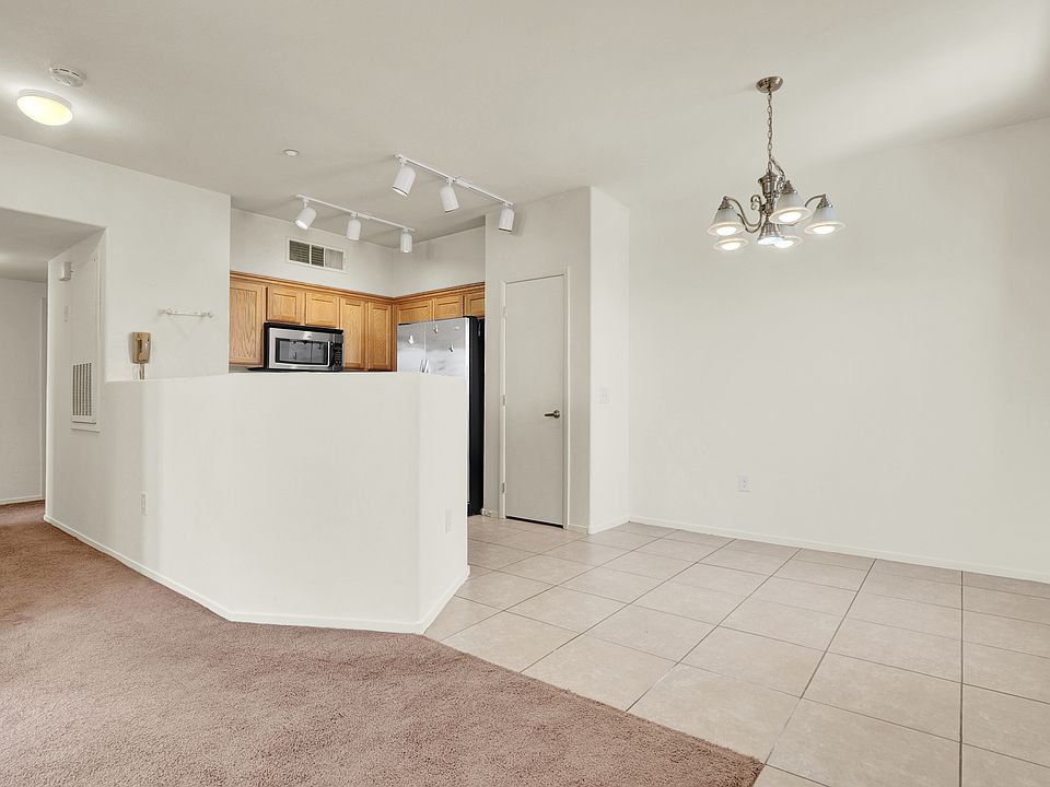 #Guardian Realty 50 Auro De blanco St #10202 Henderson Condo Rental dining_06232025