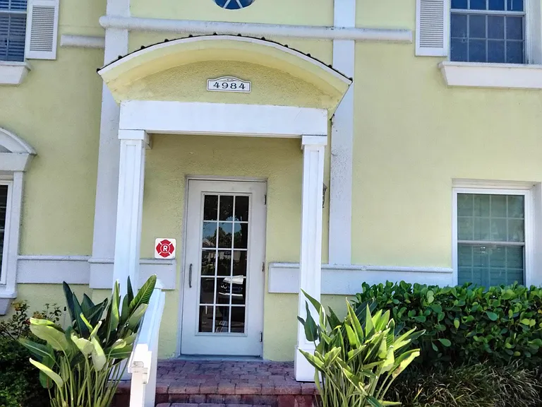 4984 Beach Dr SE #E — Photo 13