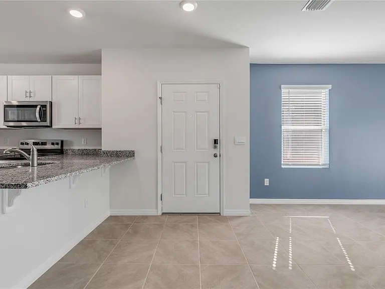 2725 Silver Canoe Dr — Photo 6