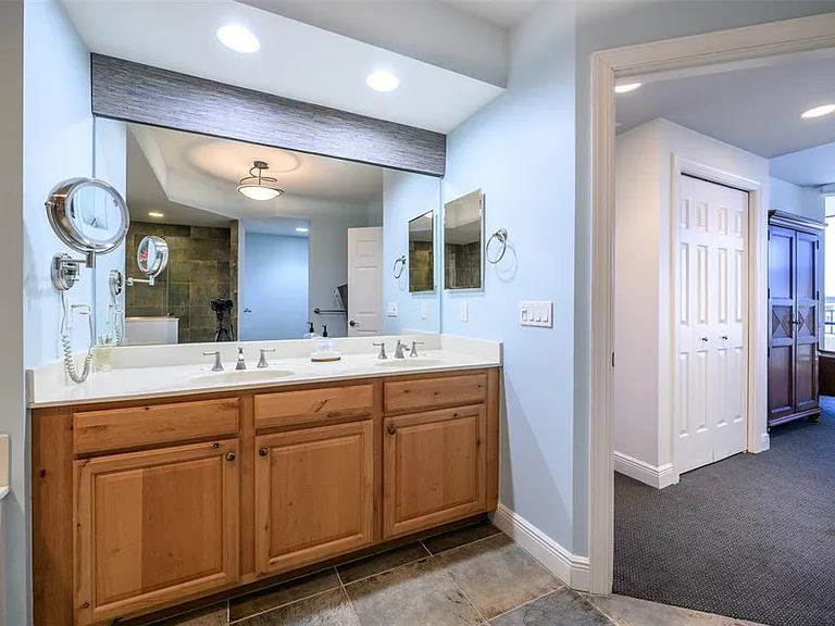 3313 Sunset Key Cir #104 — Photo 36